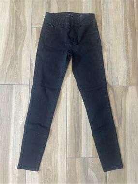Women's Black Skinny Jeans with Stretch — Classic Slim Fit